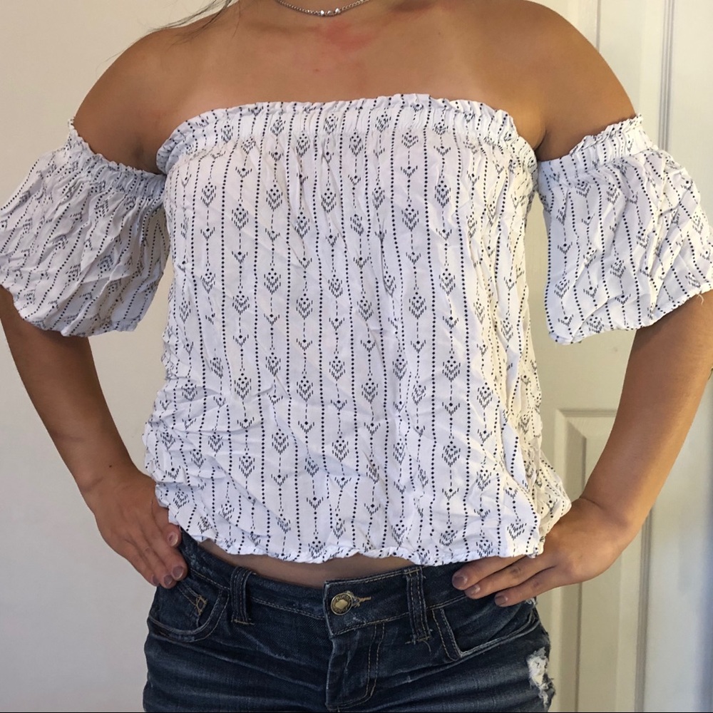 Off shoulder top - Picture 2 of 3